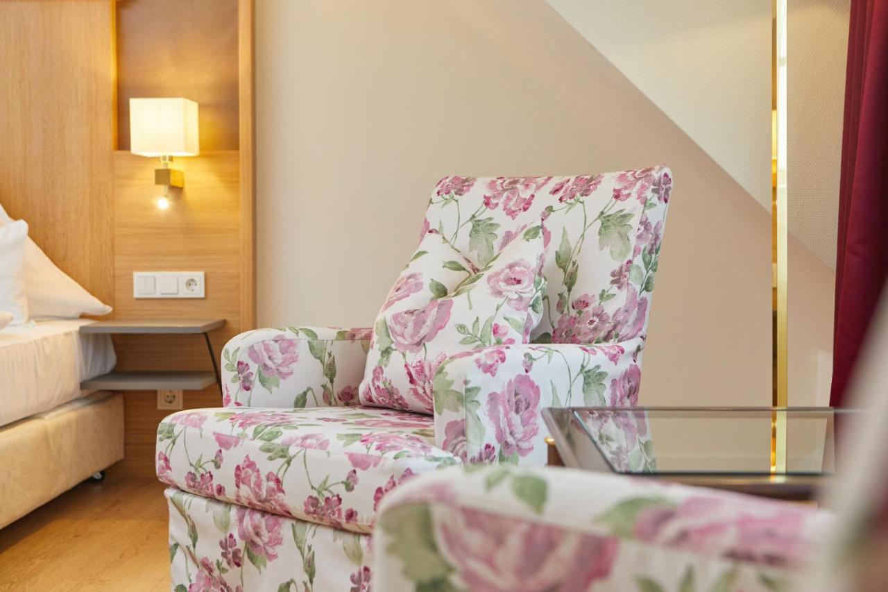 Landgasthof Hotel Hess Neuenstein  외부 사진
