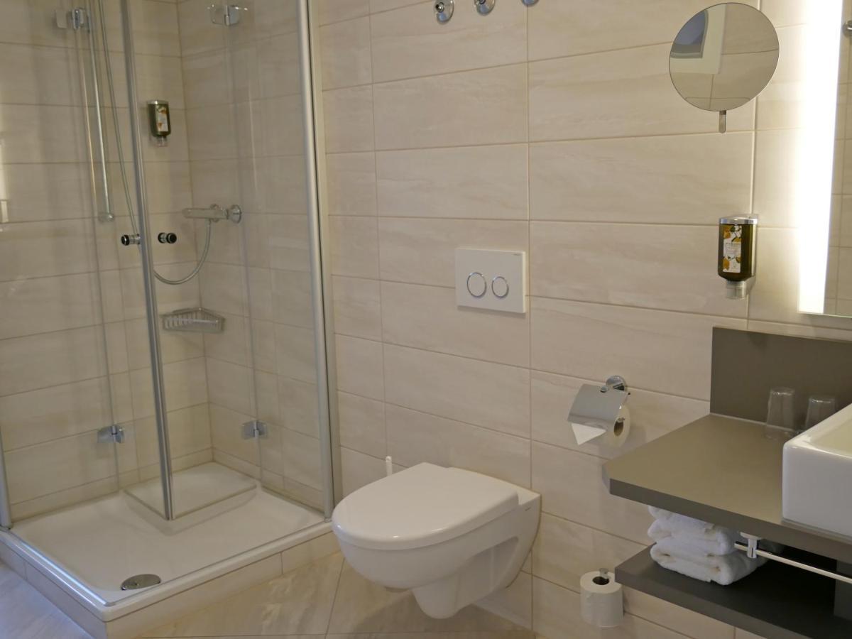 Landgasthof Hotel Hess Neuenstein  외부 사진
