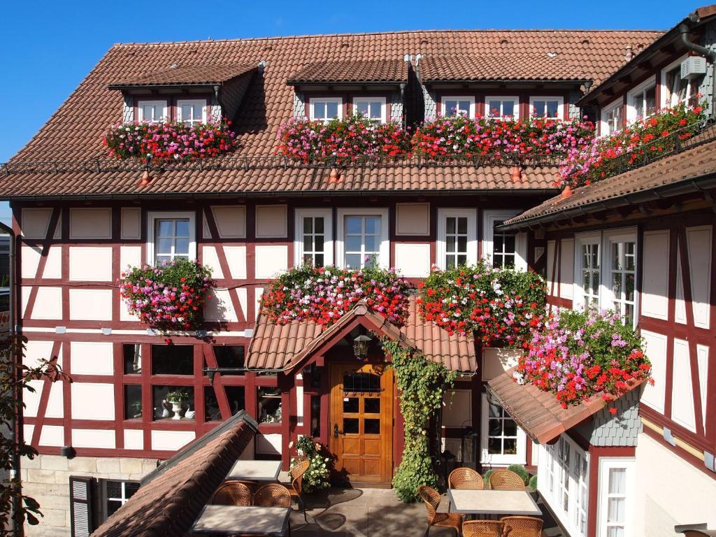 Landgasthof Hotel Hess Neuenstein  외부 사진